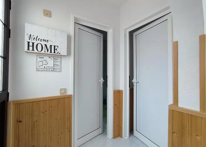 El Barco - Casas De Aron